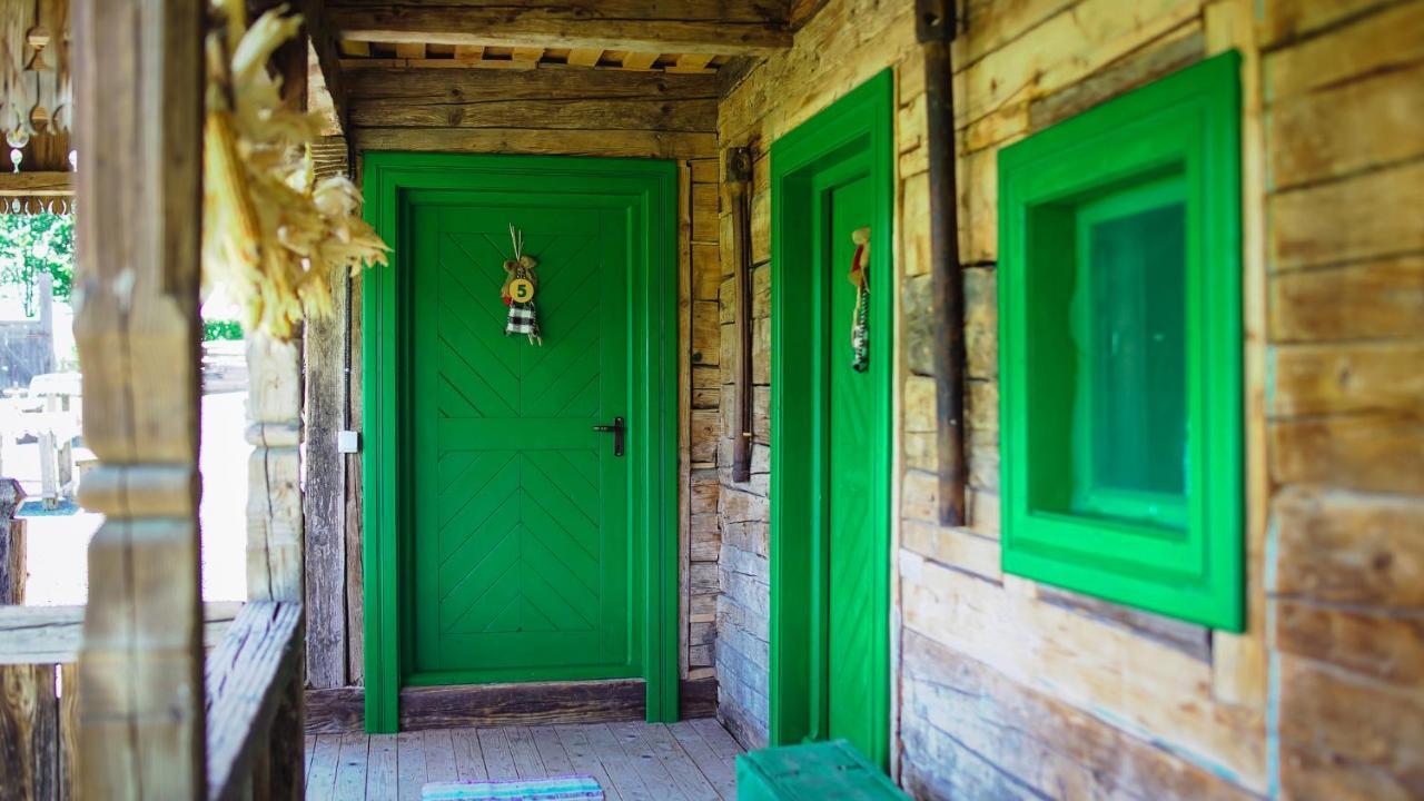 Iz De Maramures Rural Hotel (Adults Only) Surdesti  Exterior foto