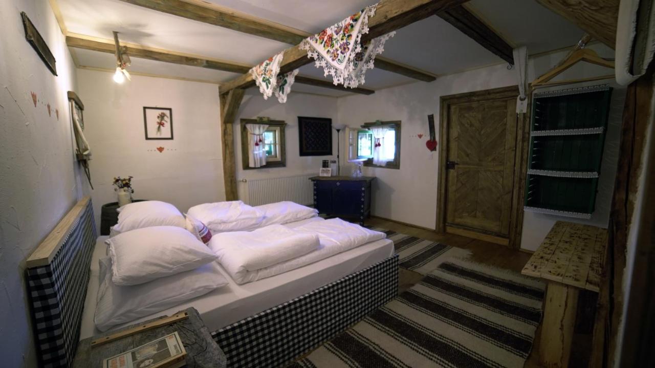 Iz De Maramures Rural Hotel (Adults Only) Surdesti  Exterior foto