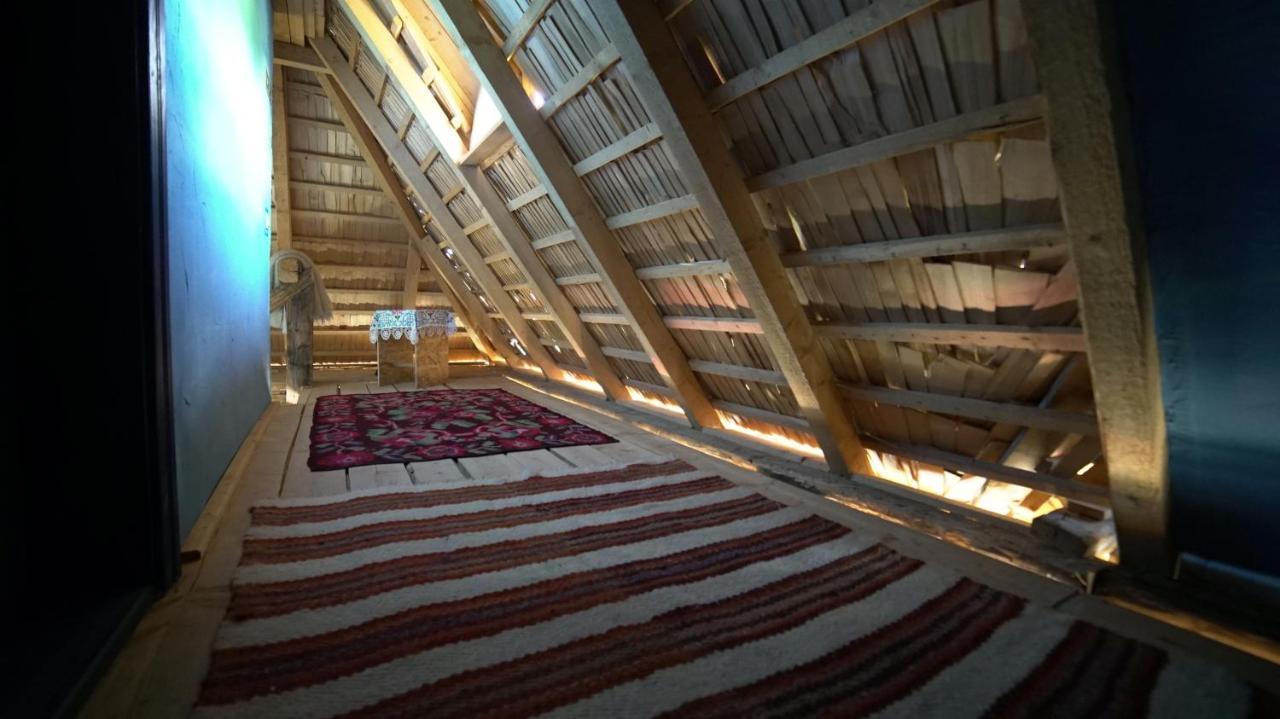 Iz De Maramures Rural Hotel (Adults Only) Surdesti  Exterior foto