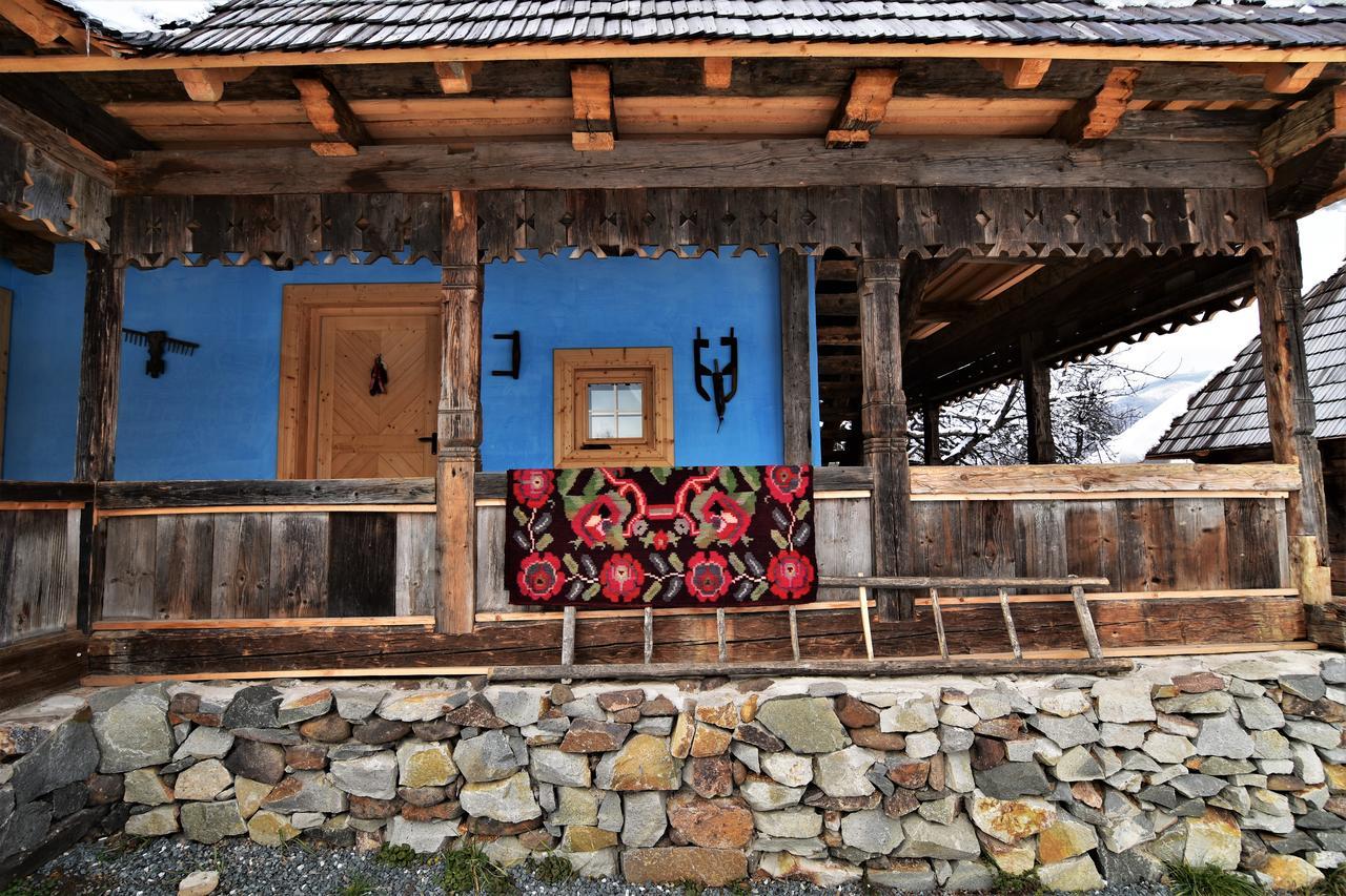Iz De Maramures Rural Hotel (Adults Only) Surdesti  Exterior foto