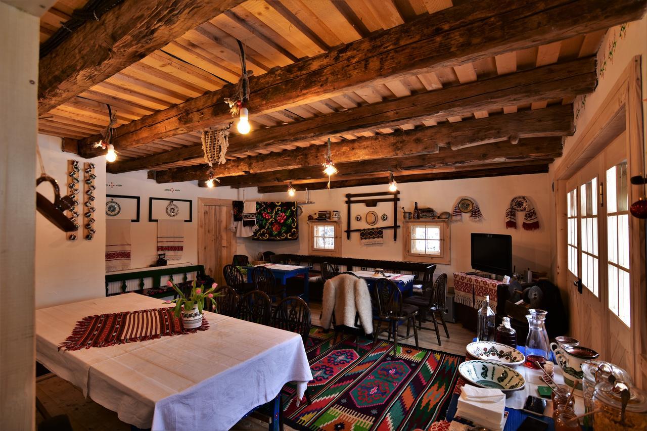 Iz De Maramures Rural Hotel (Adults Only) Surdesti  Exterior foto