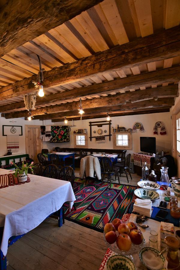 Iz De Maramures Rural Hotel (Adults Only) Surdesti  Exterior foto